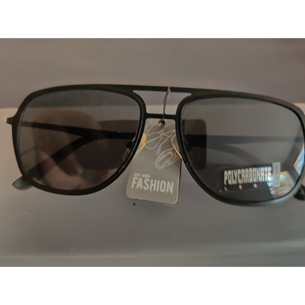 FASHION Eyewear Matte Black Aviator Sunglasses UV 400 Polycarbonate Lenses NEW